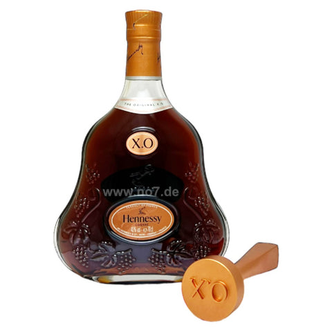 Hennessy XO Holiday Limited Edition 0,7l